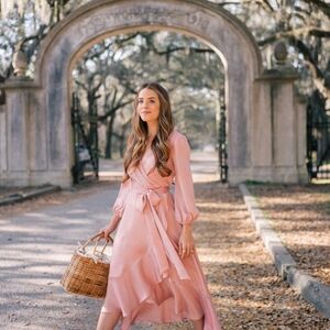 NWT Gal Meets Glam Jennifer dress